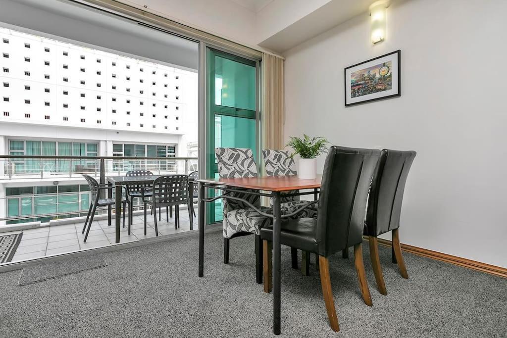 Spacious One Bedroom Apartment On Princes Wharf Auckland Extérieur photo