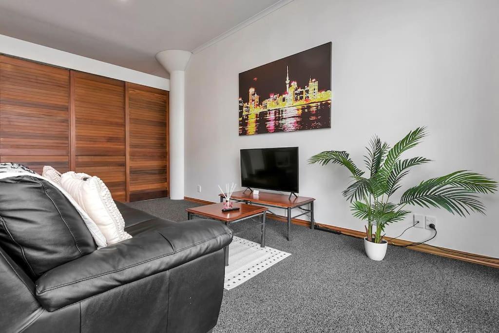 Spacious One Bedroom Apartment On Princes Wharf Auckland Extérieur photo