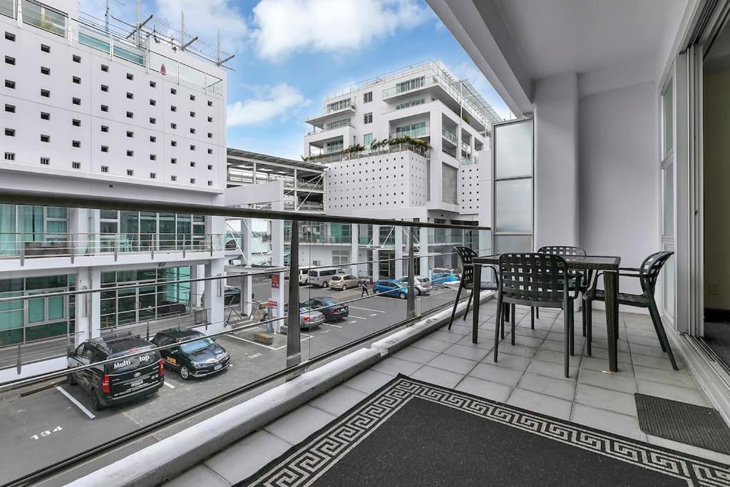 Spacious One Bedroom Apartment On Princes Wharf Auckland Extérieur photo